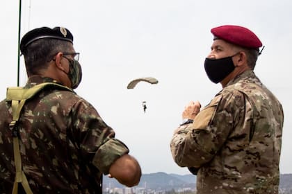 Las listas de los ascensos aún no tratados por el Senado alcanzan a 180 oficiales superiores de las Fuerzas Armadas