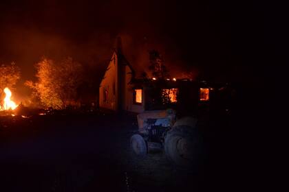 Las llamas destruyeron a su paso varias viviendas y chacras. Luego hubo incidentes y tierras usurpadas en la Cordillera de Chubut.