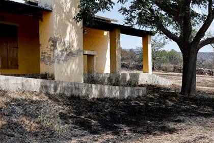 Las llamas rodearon la casa de Creza