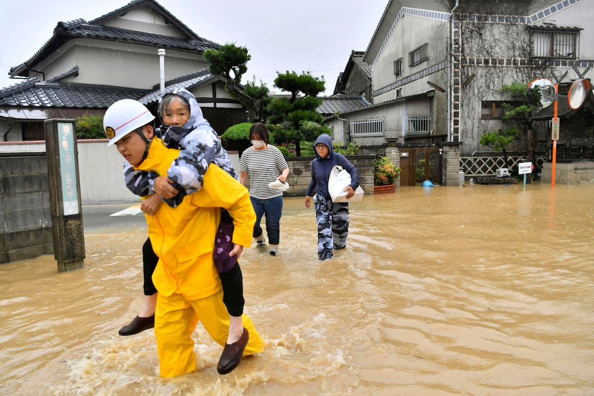 Las lluvias causaron crecidas excepcionales, deslizamientos de tierra e inundaciones, dejando atrapados a numerosos habitantes
