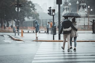 Hasta cuándo seguirán los días grises y lluviosos en la Ciudad, según el Servicio Meteorológico