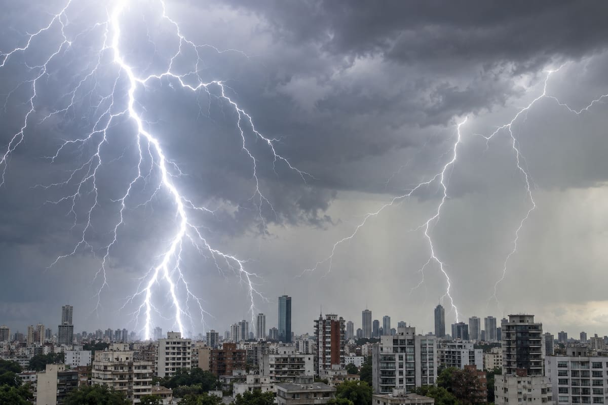 Las lluvias y condiciones ventosas podrían complicar la circulación