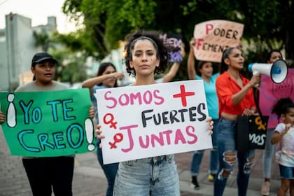Las manifestaciones de mujeres por el 8 de marzo a lo largo del mundo se siguen centrando en la igualdad de derechos y oportunidades.