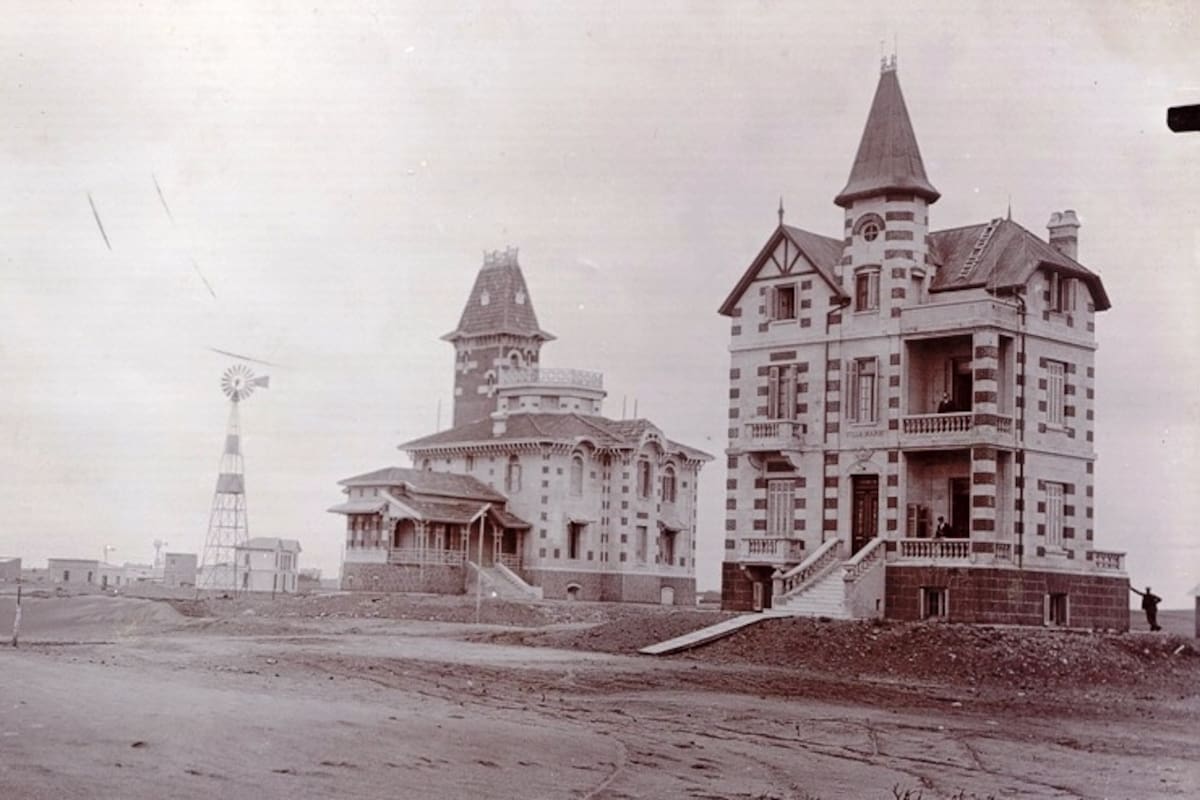 Las mansiones que rodean el Hotel Quequén