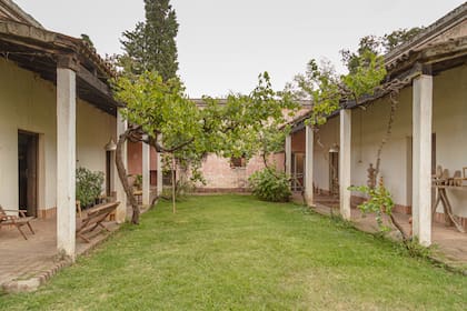 Las maravillosas galerías de la casa-taller que Barragán comparte con sus hijos.