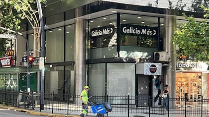 Las más de 100 sucursales del exHSBC en la Argentina ya llevan el nombre de Galicia Más