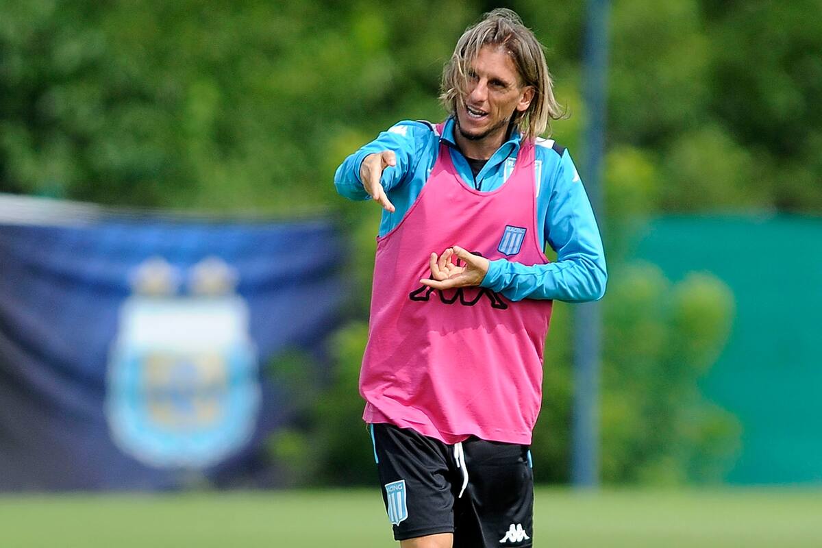 Las medidas de Beccacece para que los jugadores de Racing no se dispersen y su lucha contra la desconfianza