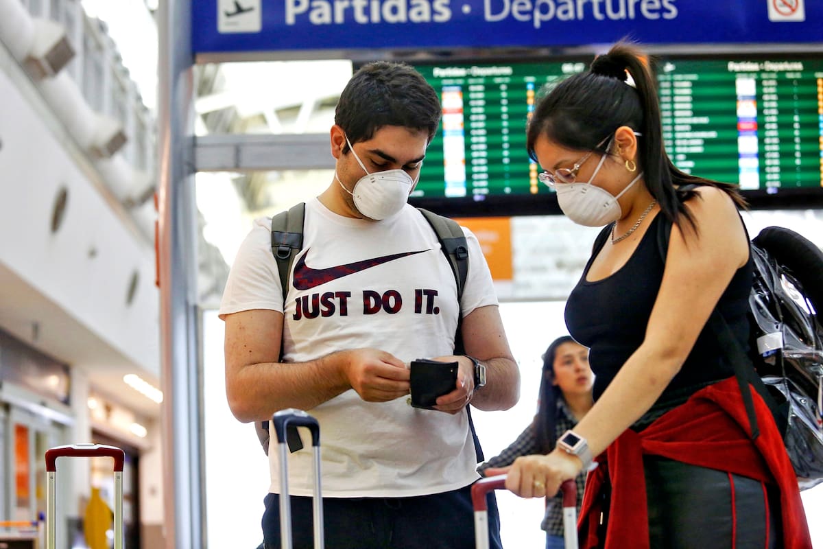 Las medidas de prevención y contención se sumaron en los aeropuertos