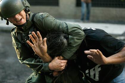 Disturbios durante la marcha en protesta por el proyecto de ley de Reforma Previsional. Buenos Aires, 18 de Diciembre de 2017. Foto: Fabián Marelli