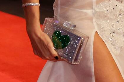 Zaira Nara y un detalle en verde en su clutch