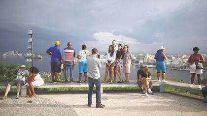 Las menores restricciones para que los estadounidenses viajen a la isla dio lugar a un auge de restaurantes, hoteles y casas de familia que alquilan habitaciones