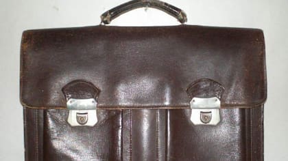 Las mochilas no existían, los útiles se llevaban en el portafolio