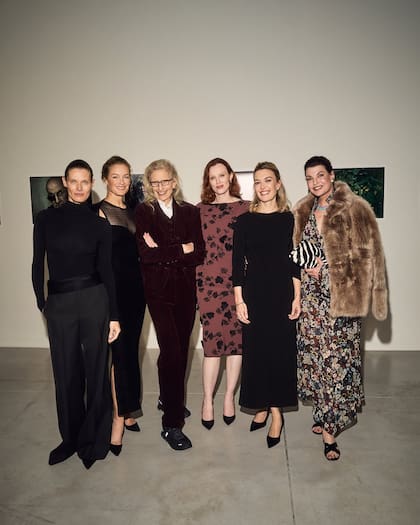 Las modelos Malgosia Bela y Carolyn Murphy, Leibovitz, la top británica Karen Elson, Marta y Linda Evangelista