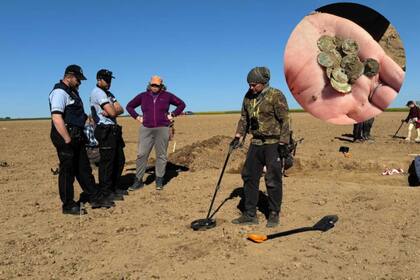 Las monedas son de principios del siglo XII y podrían haber sido enterradas por la gran inestabilidad que existía en la región