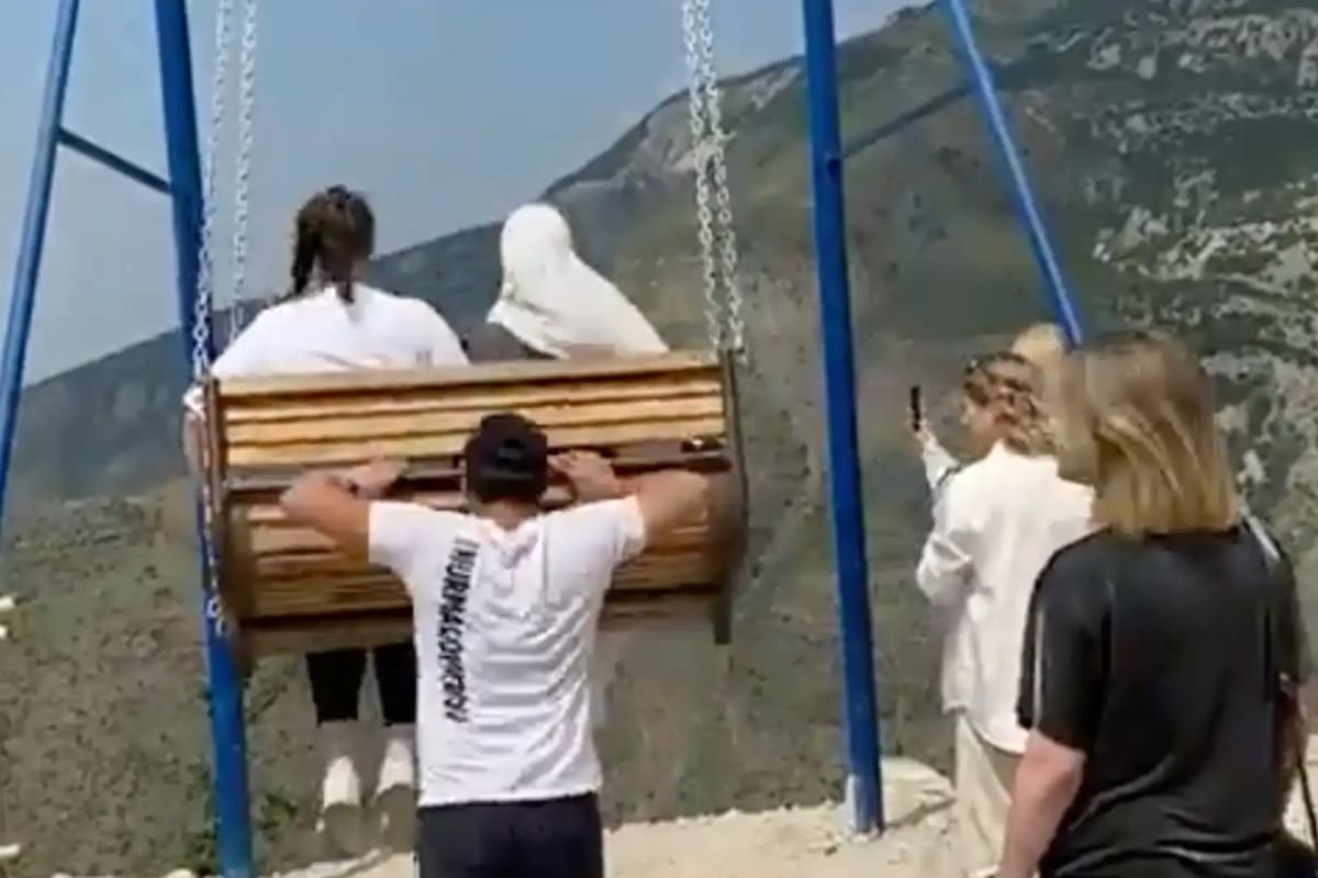 Las mujeres se salvaron de milagro y solo sufrieron heridas de poca consideración