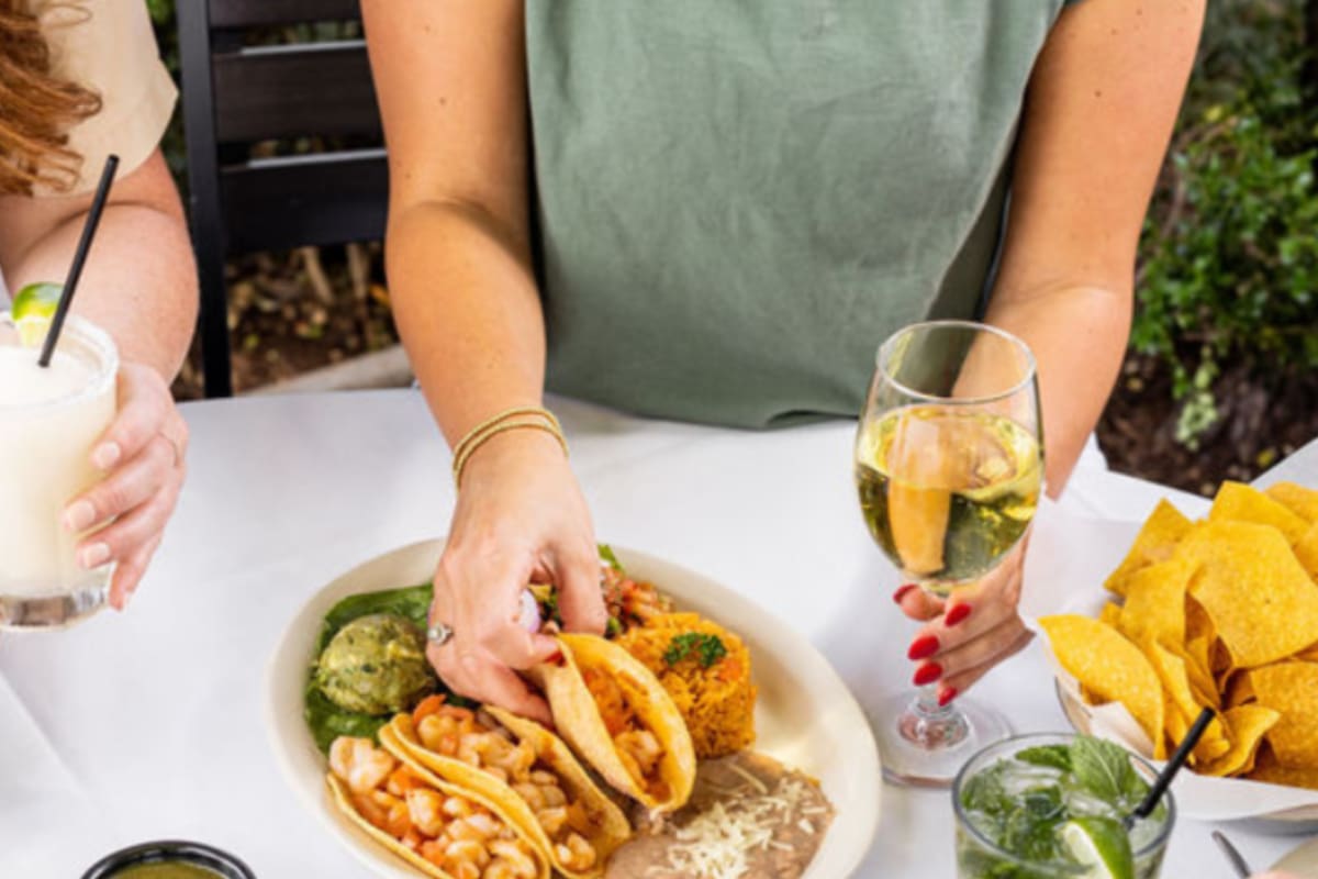 Las negociaciones con el propietario del local de Dallas fracasaron tras cinco meses, y el contrato de Richardson está próximo a vencer