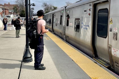 Las negociaciones salariales llevan casi cuatro años sin resolución, a pesar de la intervención de una junta federal de mediación
