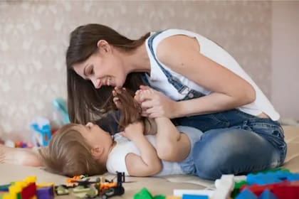 Las niñeras y cuidadores de adultos recibirán un 20 por ciento de aumento