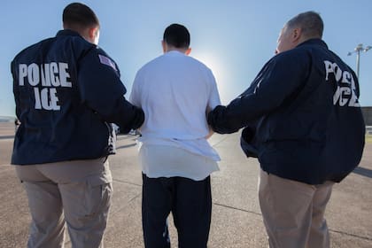 Las novedades recientes sobre operativos del ICE, trámites del EAD para solicitantes de asilo y políticas de deportaciones en Estados Unidos