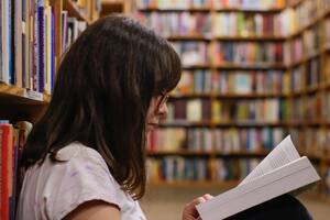 Las novelas más emblemáticas del mundo tienen un condimento especial, enterate por qué (Foto: Unplash)