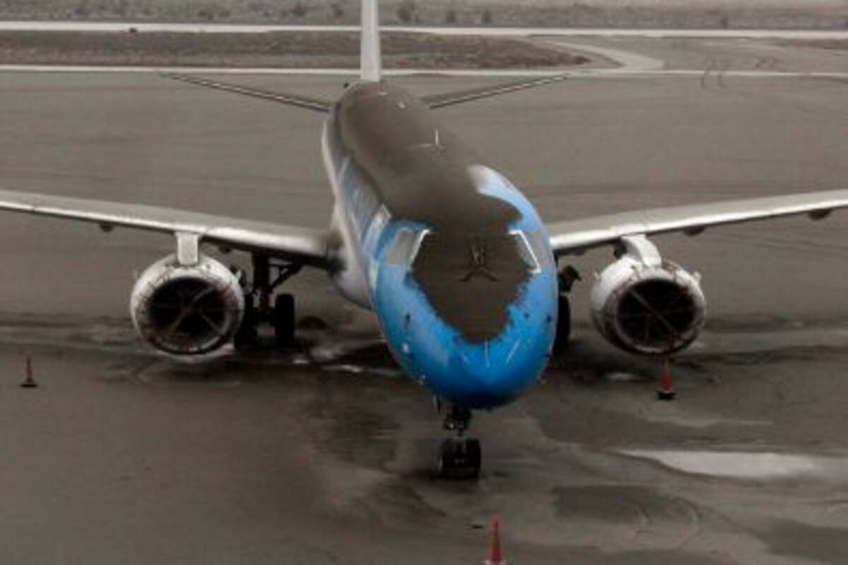 Las nubes de ceniza volcánica son muy peligrosas por el efecto abrasivo que tienen sobre las turbinas y el fuselaje de los aviones