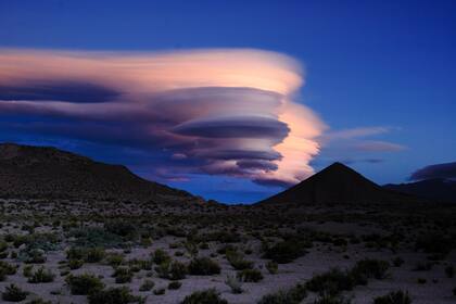 Las nubes lenticulares, un fenómeno que se aprecia en medio de la naturaleza; parque nacional San guillermo, San Juan