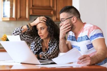 Las nuevas generaciones son más propensas a tener secretos financieros, como por ejemplo, deudas