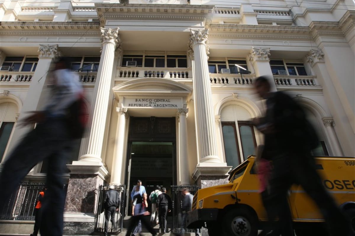 Las nuevas medidas del Banco Central volvieron a poner nerviosos a los depositantes