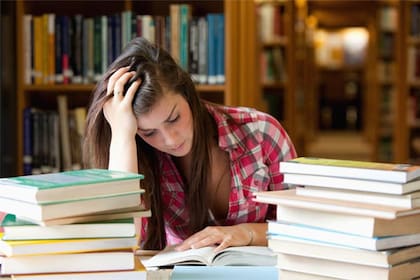 Las nuevas modalidades de educación por internet o semipresencial influyen directamente sobre la percepción del estrés del estudiante