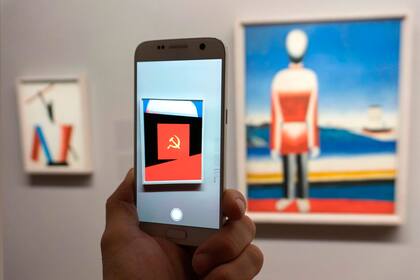 Las obras de arte representan todo un desafío para los sistemas de aprendizaje automático, que funcionan bien para determinadas tareas como una aplicación de realidad aumentada, pero tienen dificultades en la interpretación de obras abstractas