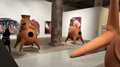 Las obras de Gabriel Chaile causaron sensación en la Bienal de Venecia 2022