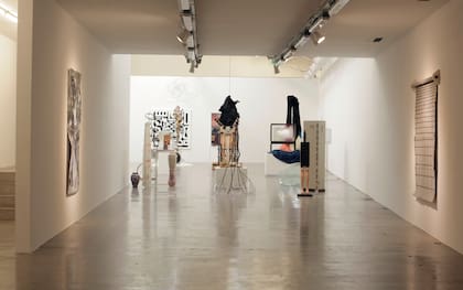 Las obras de Tomás Maglione y Jorge Macchi, ubicadas al frente de la sala 1 durante la primera semana de la muestra