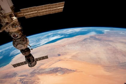 Las obras para construir la Estación Espacial Internacional comenzaron en 1998