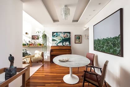 Las obras son creaciones de la dueña de casa, que es artista plástica.