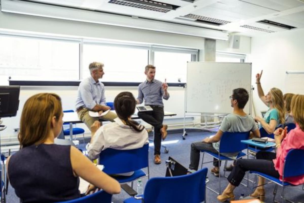 Las oportunidades para acceder a cursos de formación continua es un elemento clave en la carrera profesional de los maestros.
