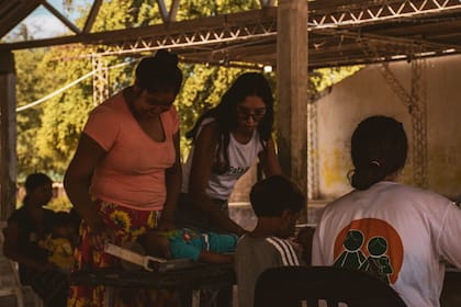 Las organizaciones civiles, como Pata Pila, indican que el gobierno provincial y el nacional deberían hacer políticas fuertes para evitar la mortalidad infantil en el norte extremo de Salta