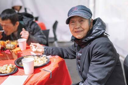 Las organizaciones de Nueva York ofrecen ayuda para el día de Acción de Gracias (TheBoweryMission)