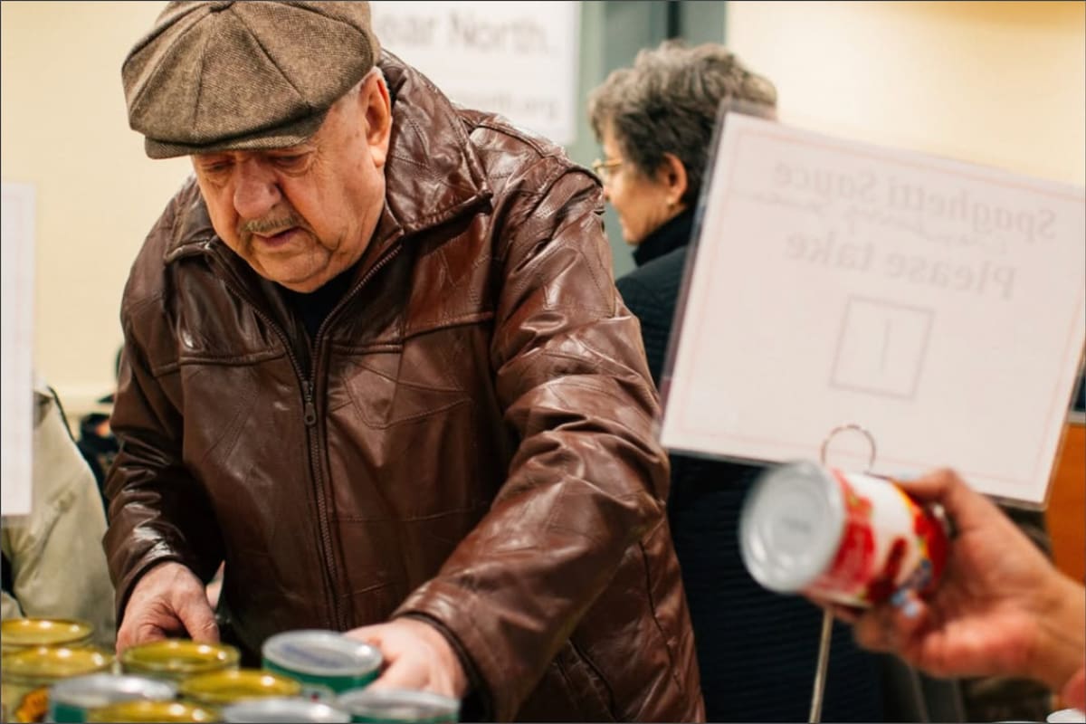 Las organizaciones realizarán distribuciones de alimentos frescos y comida gratis durante esta semana en Chicago para quienes lo necesiten