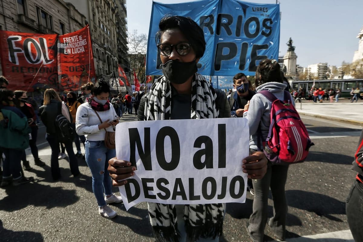 Las organizaciones se movilizaron al Congreso y a la Casa de la Provincia de Buenos Aires para evitar los desalojos en los terrenos usurpados y reclamar una vivienda