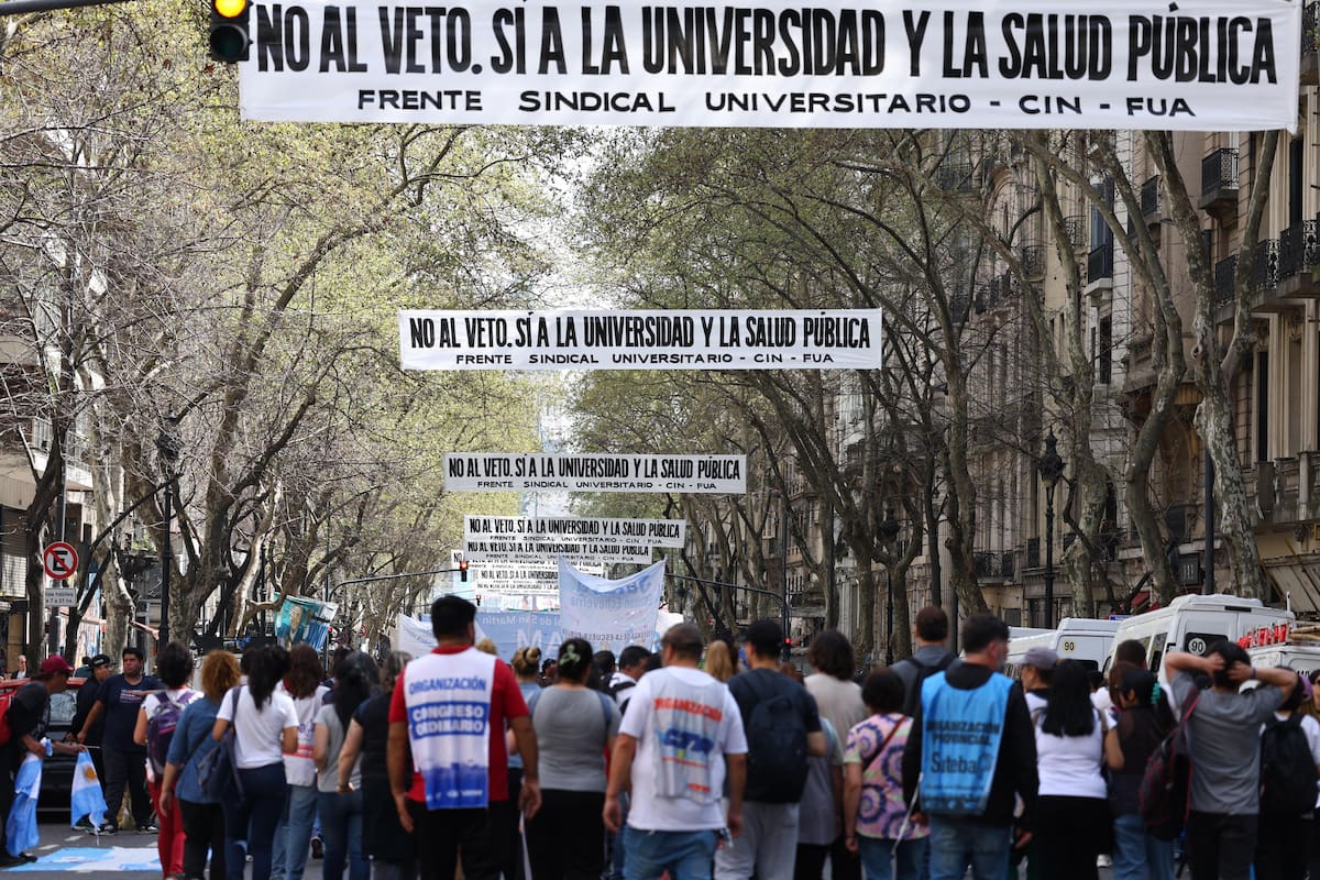 Las organizaciones sociales y los sindicatos empezaron a acercarse al Congreso de la Nación