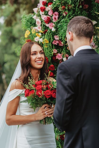 Las palabras de la novia hacia su marido. La emoción de los dos conmovió a todos los invitados.