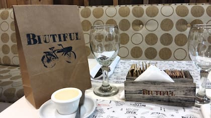 Las paneras han evolucionado y cada restaurante tiene su estilo, incluso no servirla