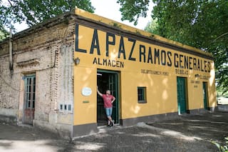 Dos almacenes emblemáticos de Roque Pérez