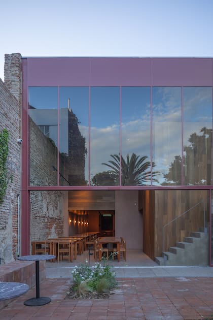 Las paredes de ladrillo a la vista se preservaron como antaño