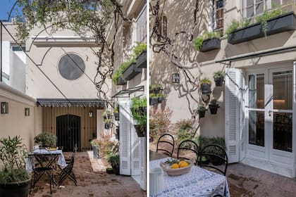 Las paredes del patio se pintaron en visón claro, que moderniza sin quitar luz al interior. Las macetas conservaron su distribución, pero se igualaron con pintura negra. También agregaron faroles (Hierro y Barro) para iluminar los encuentros nocturnos.