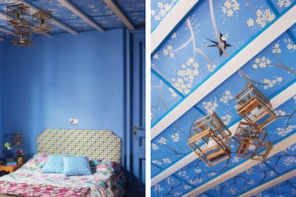 Las paredes están pintadas con pigmento azul que Rosa trajo de un viaje a Chefchaouen, en Marruecos. “El pueblo entero está pintado así. Ellos lo mezclan con cal; yo lo mezclé con látex común”. Del tono general surgieron las telas de la colcha, los almohadones y el respaldo.