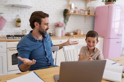 Las parejas no casadas y los padres solteros sin empleo quedarían excluidos
