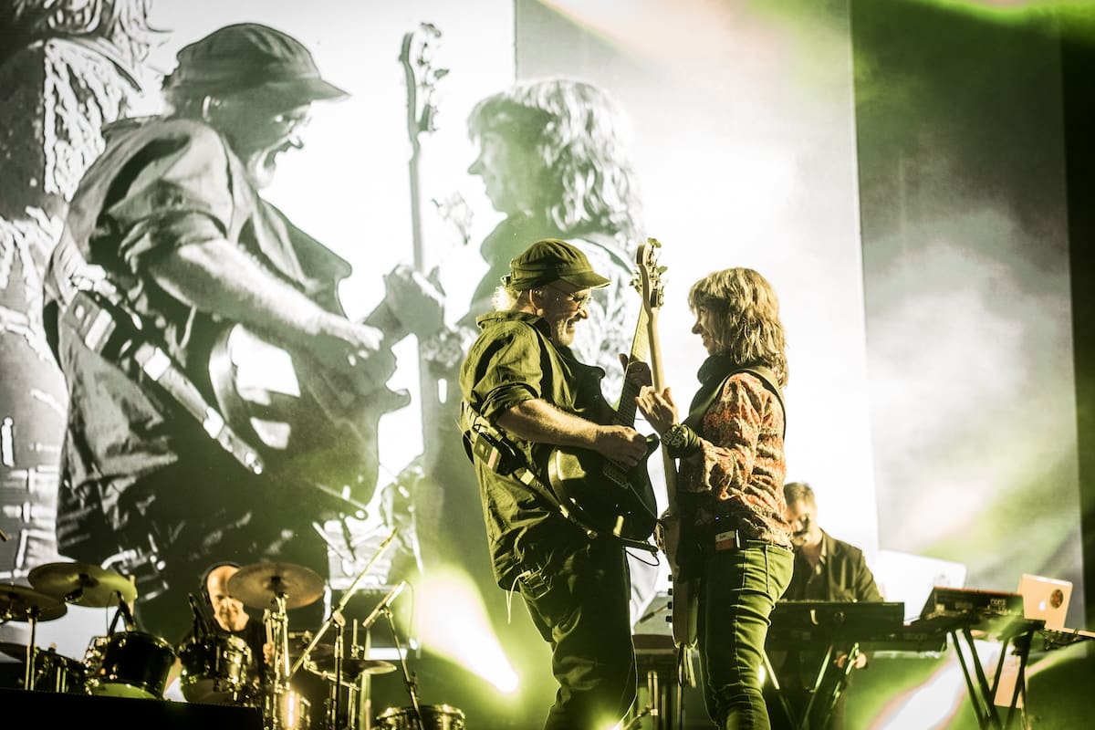 Las Pelotas fue uno de los puntos fuertes del día 2, convirtiéndose en el único grupo con asistencia perfecta en las 20 ediciones de Cosquín Rock.