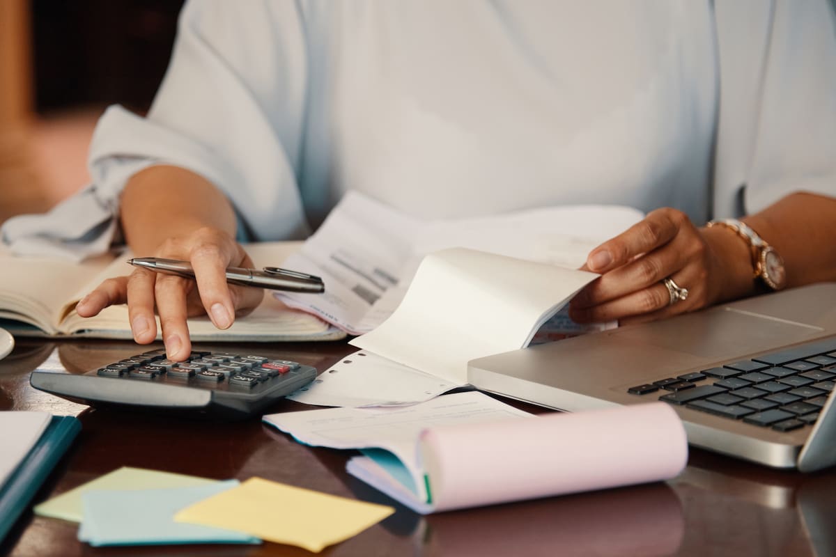 Las personas cuyos ingresos están alcanzados por Ganancias pueden cargar datos de familiares a cargo y de gastos deducibles en el formulario Siradig, al que se accede tras ingresar con la clave fiscal en la página de la AFIP