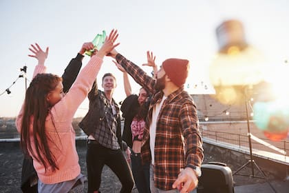 Las personas de Leo consideran que la vida social es muy importante y son el alma de la fiesta en cualquier reunión